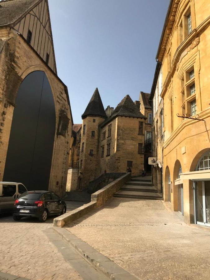Le Mondou Saint-Julien-de-Lampon Luaran gambar